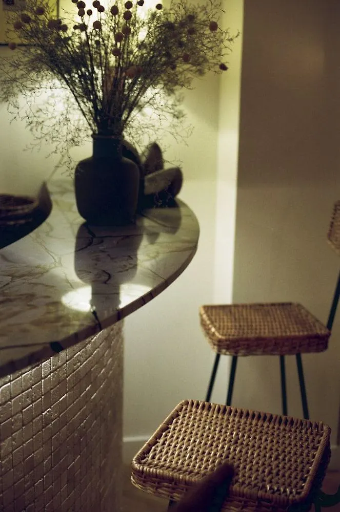 ****  Hotel Habituel Paris France